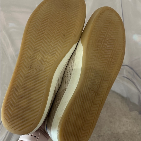 Rothys The Lace Up Sneaker Biscuit/Cream - Picture 6 of 8